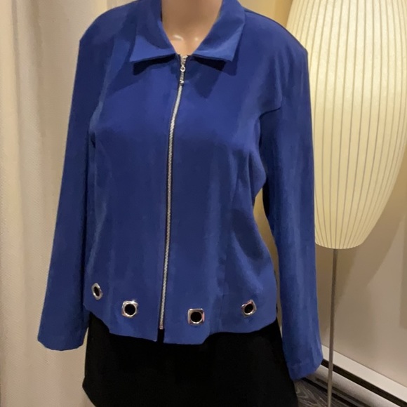 PTP 20 inches length 22” gorgeous, blue, zipper closure, removable shoulder pads - Picture 2 of 10